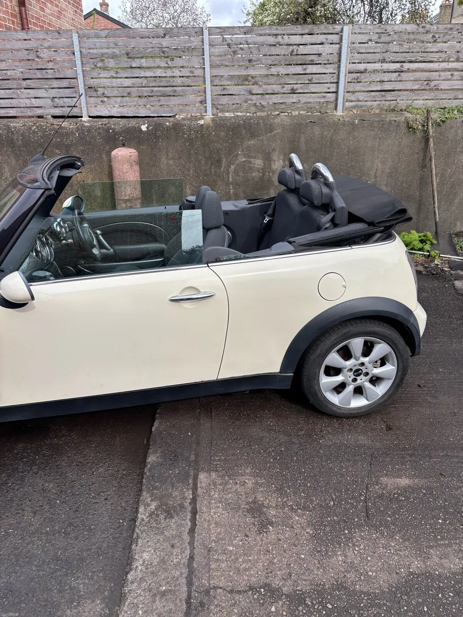 Mini Convertible - Image 2