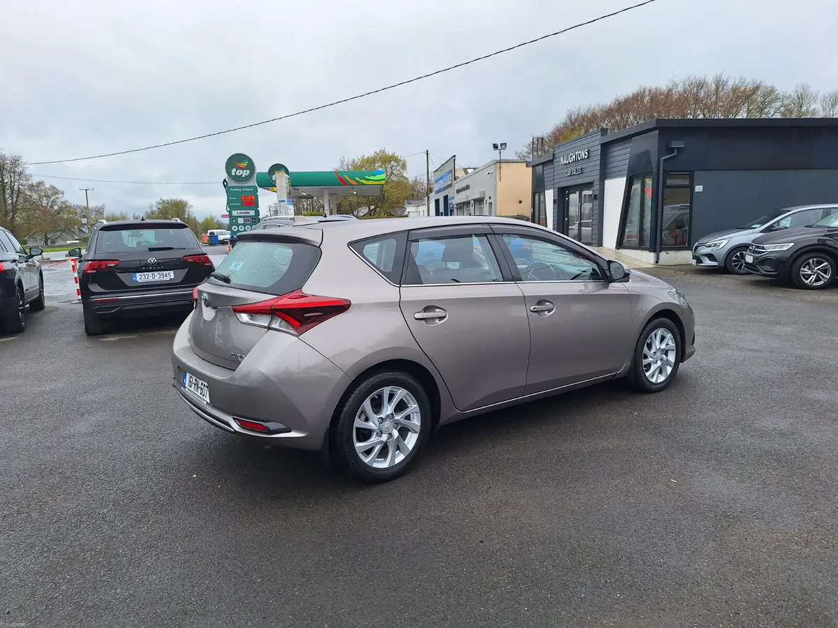 Toyota Auris 1.4 D4D *High Spec/Immaculate - Image 3