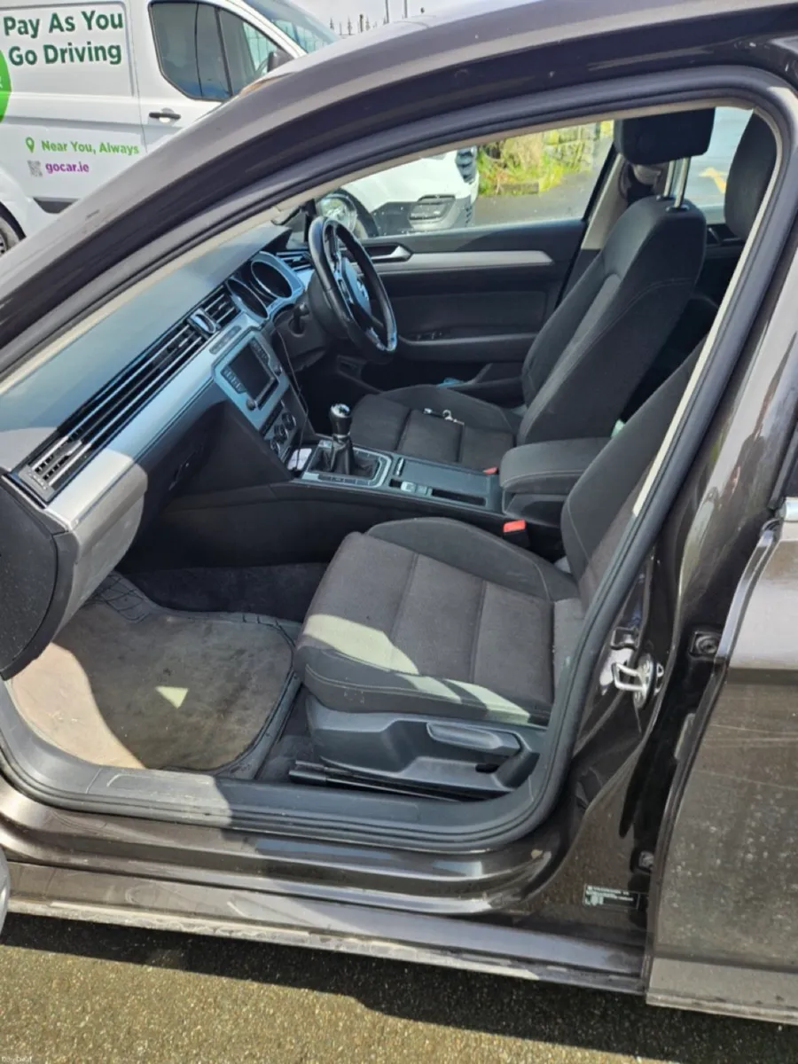 Volkswagen Passat 2016 - Image 4