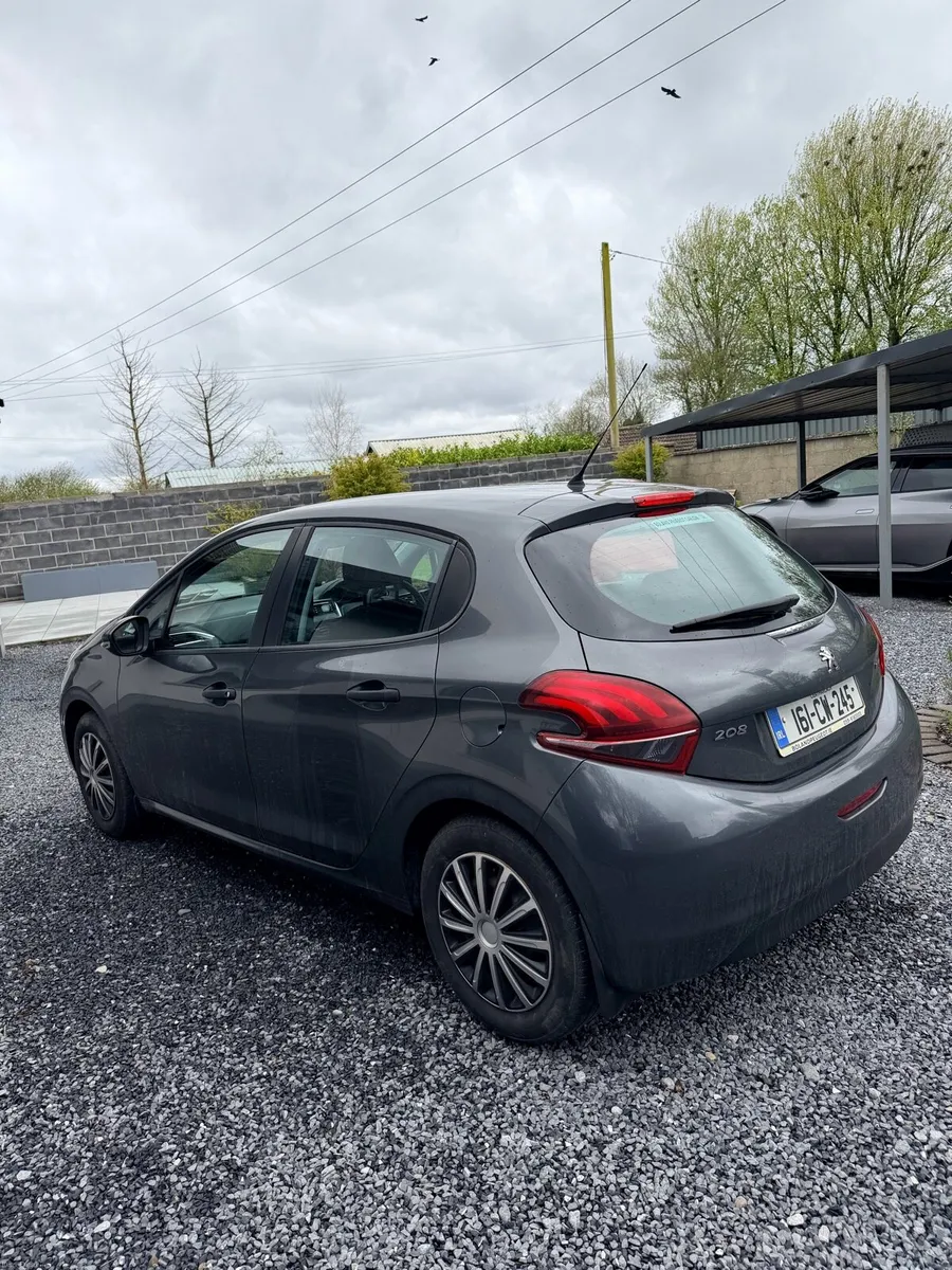 Peugeot 208 1.2L 2016 - Image 4