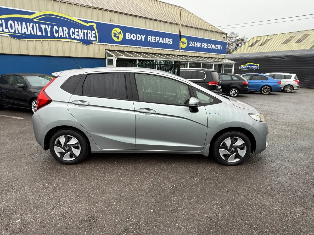 Low Mileage Honda Fit SelfCharging Hybrid Auto - Image 5