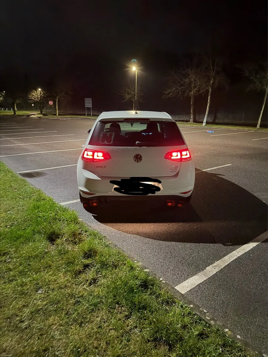 Volkswagen Golf - Image 4