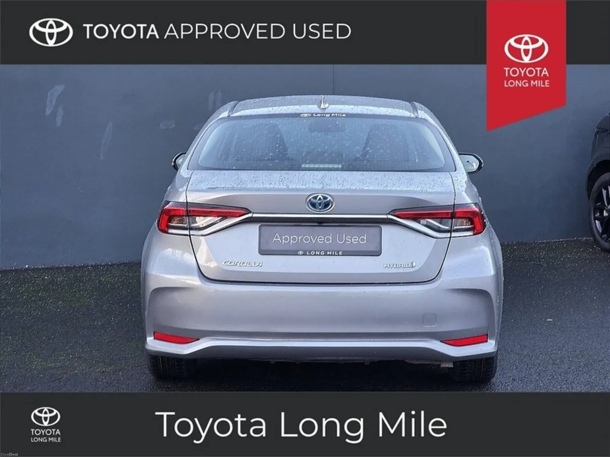Toyota Corolla 1.8 Hybrid Luna Saloon 4dr - Image 4