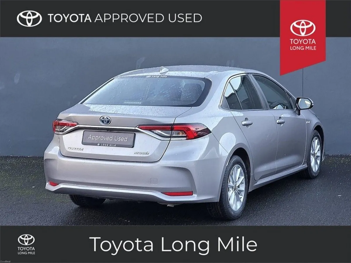 Toyota Corolla 1.8 Hybrid Luna Saloon 4dr - Image 3