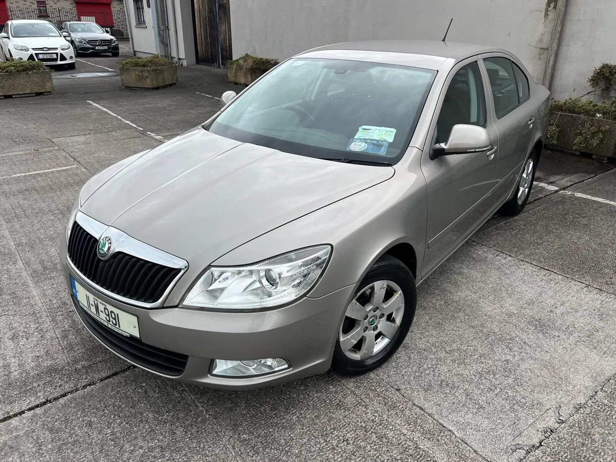 2011 Skoda Octavia 1.2 TSI LOW KMS - Image 3