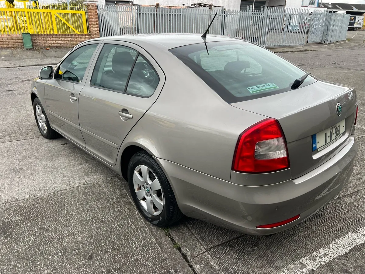 2011 Skoda Octavia 1.2 TSI LOW KMS - Image 4