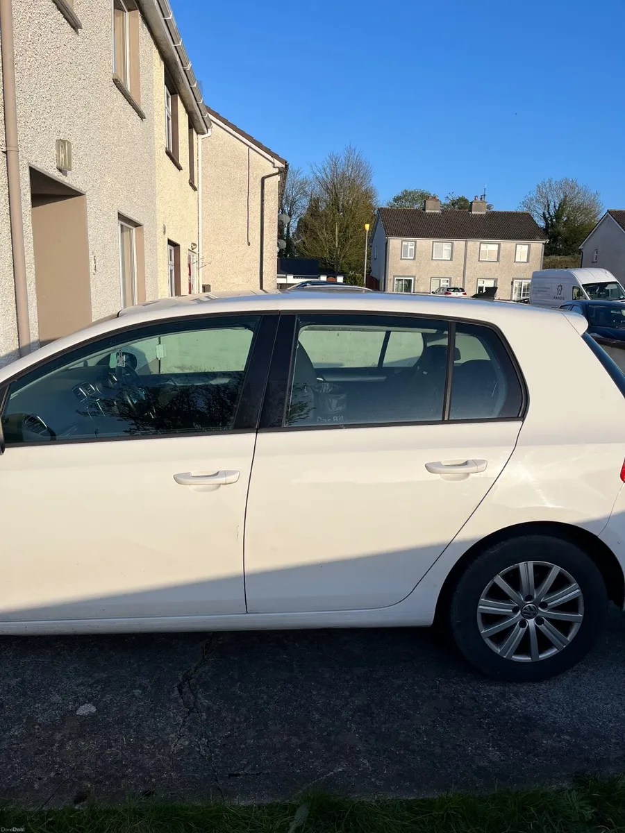 Volkswagen Golf 2012 - Image 3