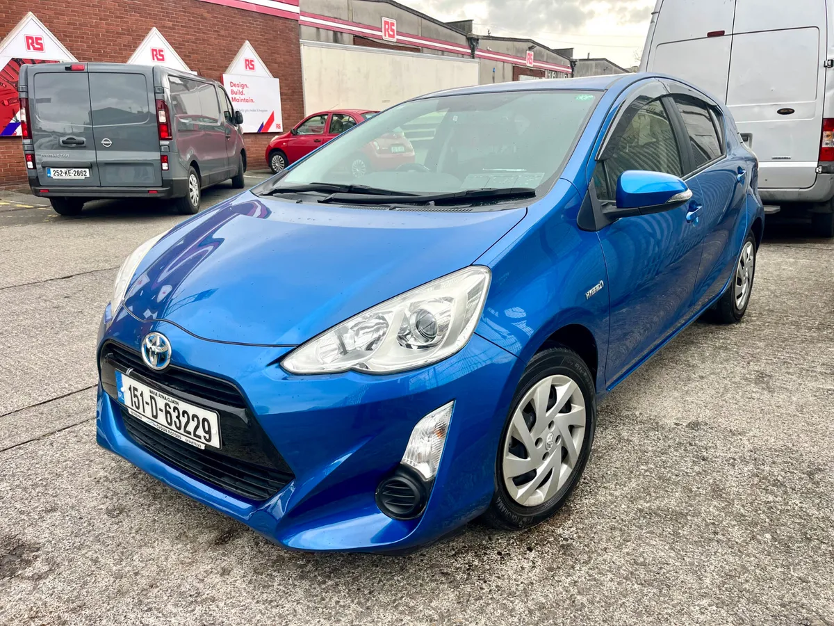 2015 Toyota Aqua  hybrid Leather spec - Image 5