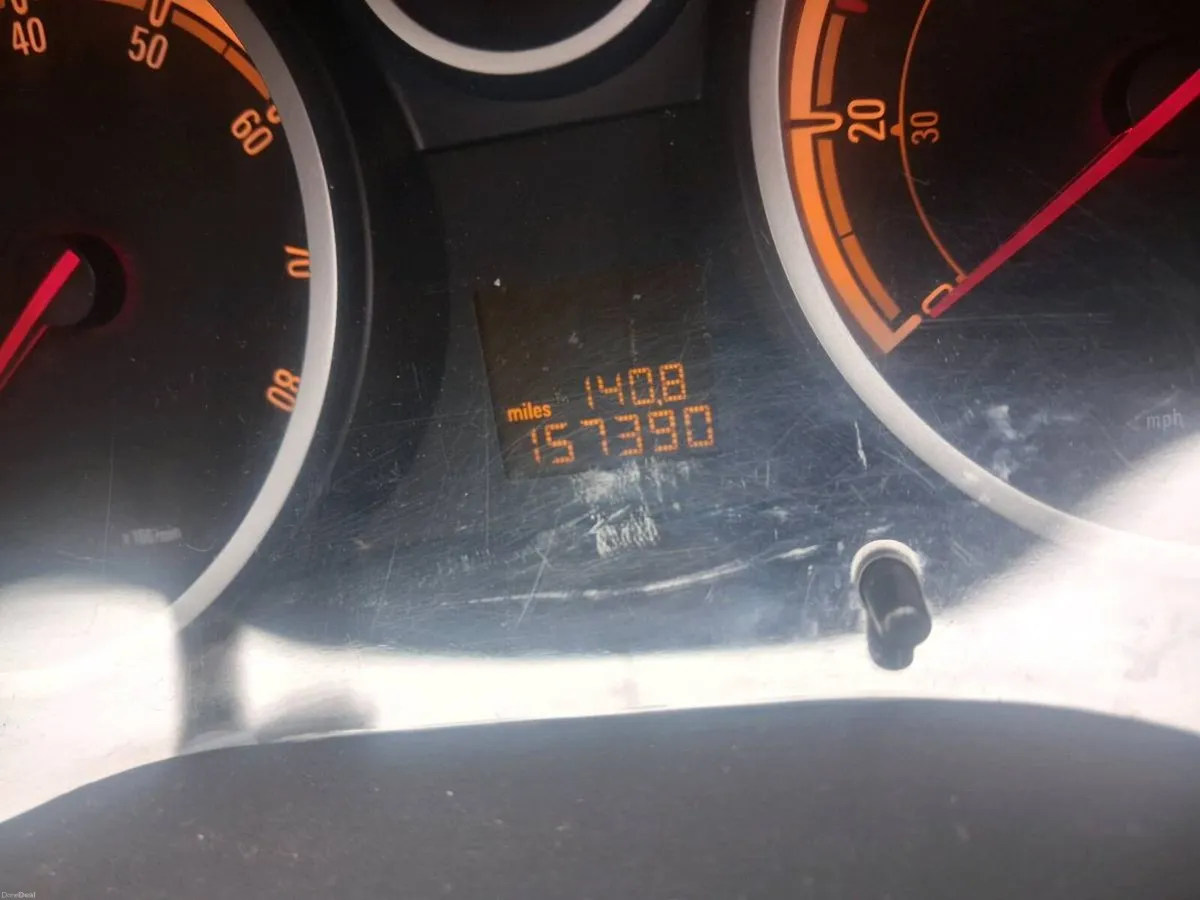 Vauxhall corsa 1.4 exclusiv ac 5 dr automatic - Image 4