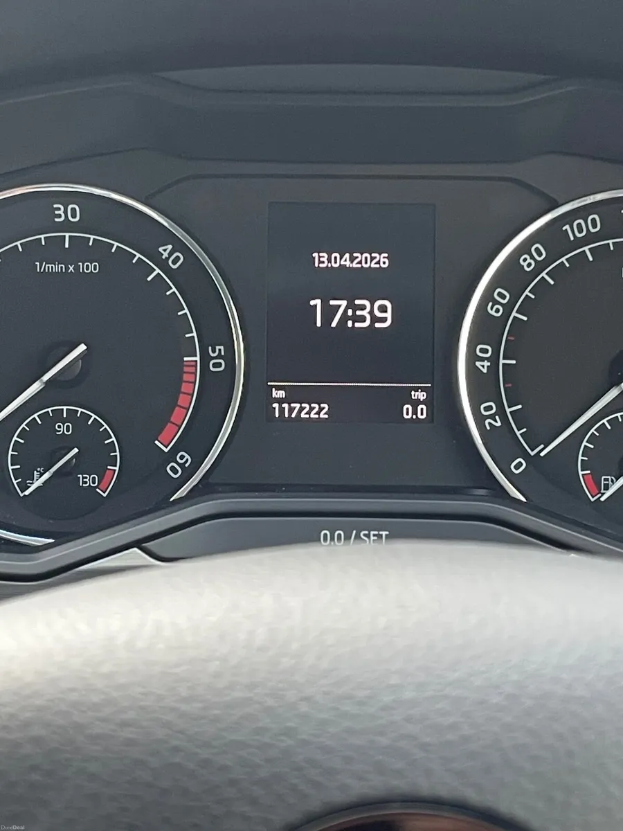 Skoda Superb 2016 - Image 2