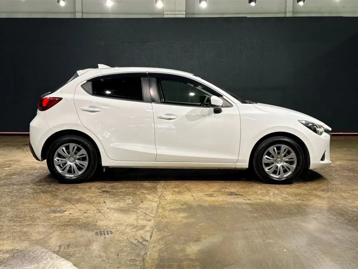 Mazda Demio 1.5 AUTOMATIC - PUSH BUTTON START/STOP - Image 3