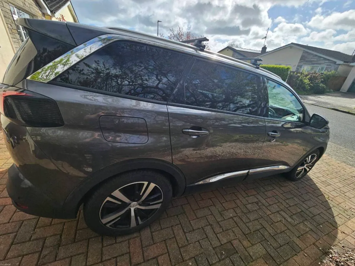 Peugeot 5008 -ALLURE 1.5 L Diesel - Image 3
