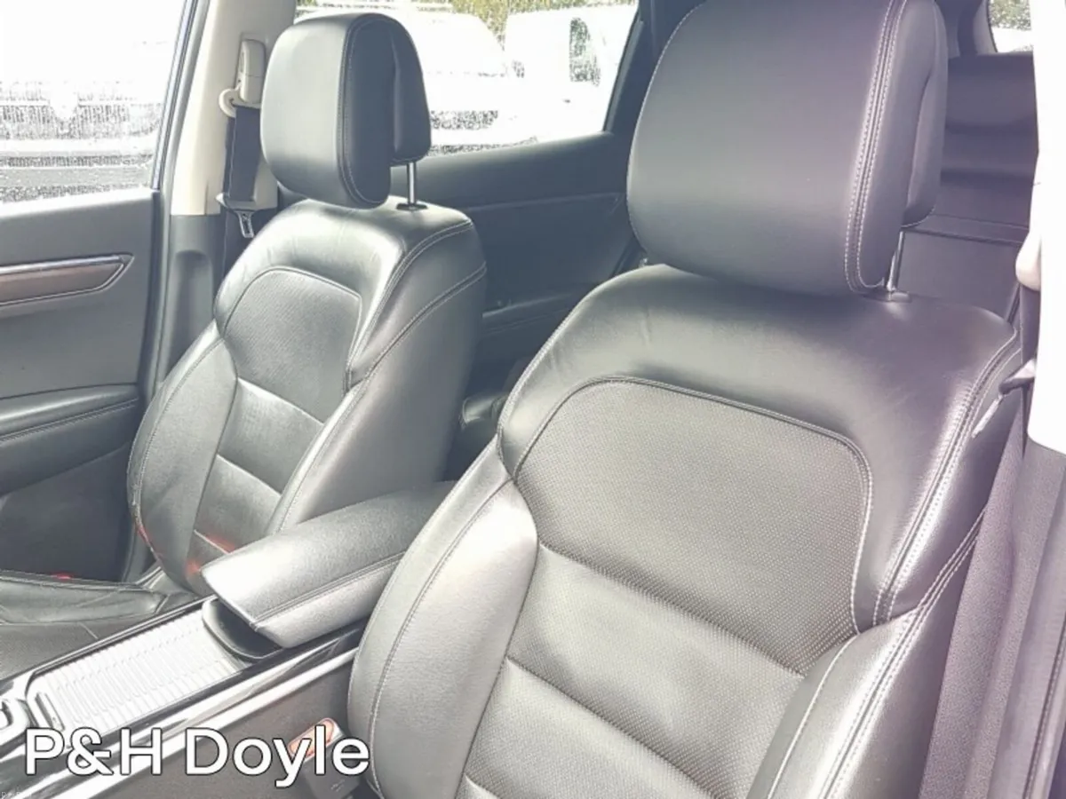 Renault Koleos SIGNATURE NAV 4WD AUTOMATIC - Image 4