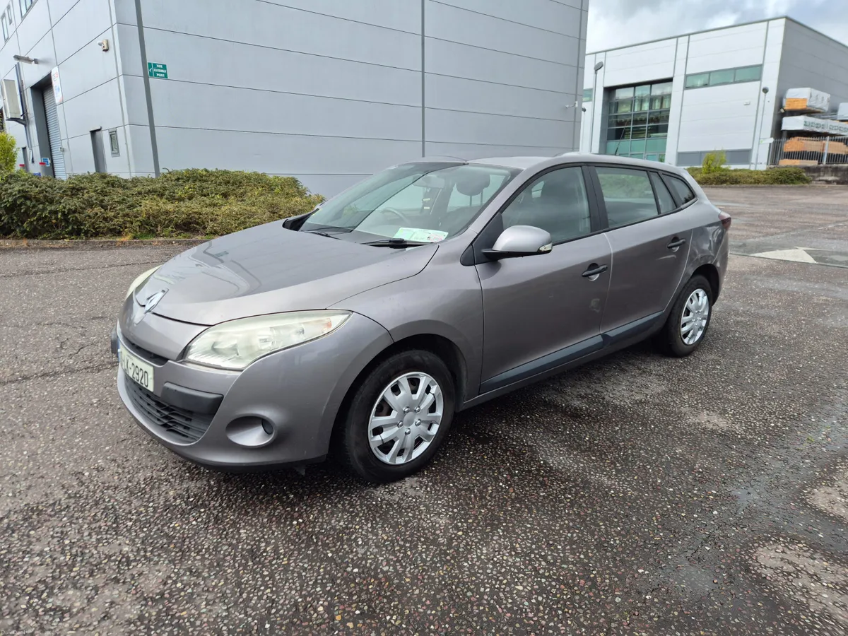 Renault Megane 2010 - Image 1
