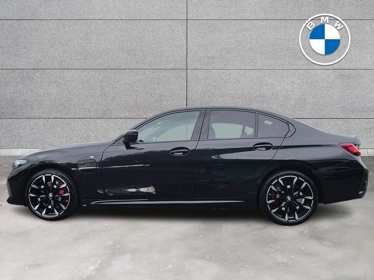 BMW 3-Series 330e M Sport Saloon - Image 2