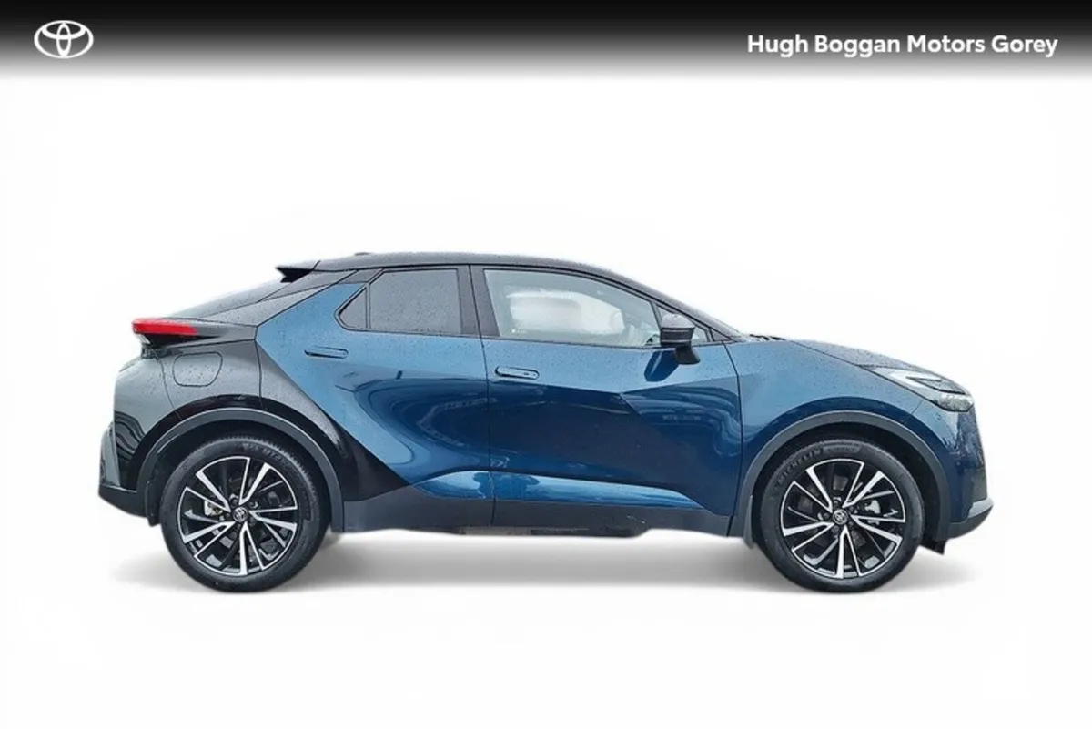 Toyota C-HR PHEV PREMIERE EDITION - Image 3