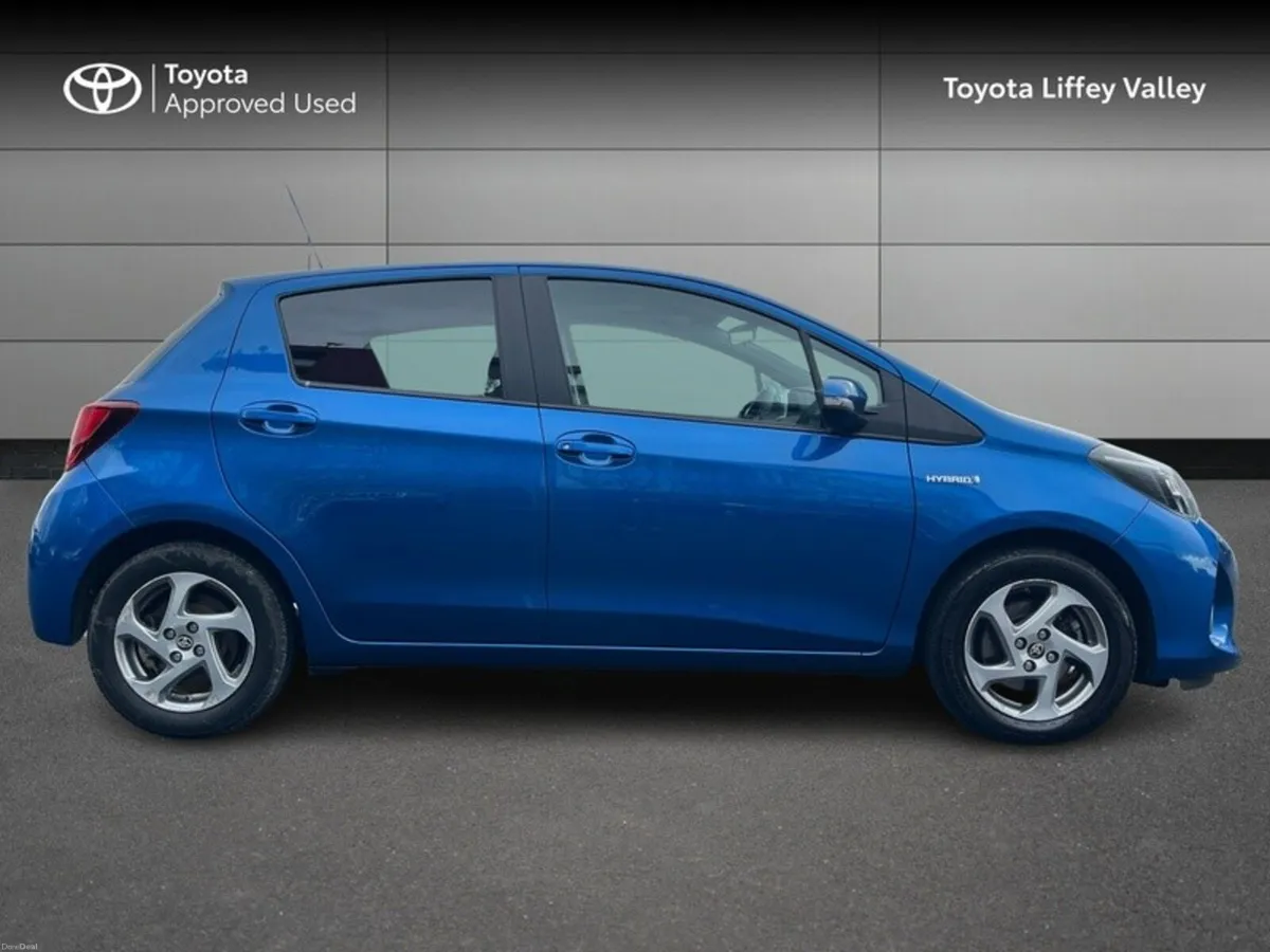 Toyota Yaris YARIS HYBRID ICON - Image 3