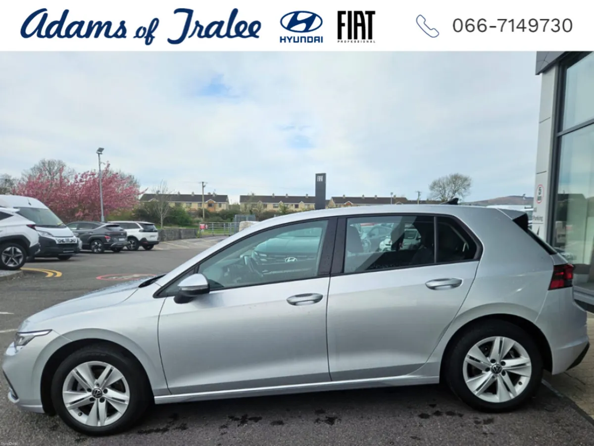 Volkswagen Golf LIFE 2.0 TDI 115HP 5DR - Image 3