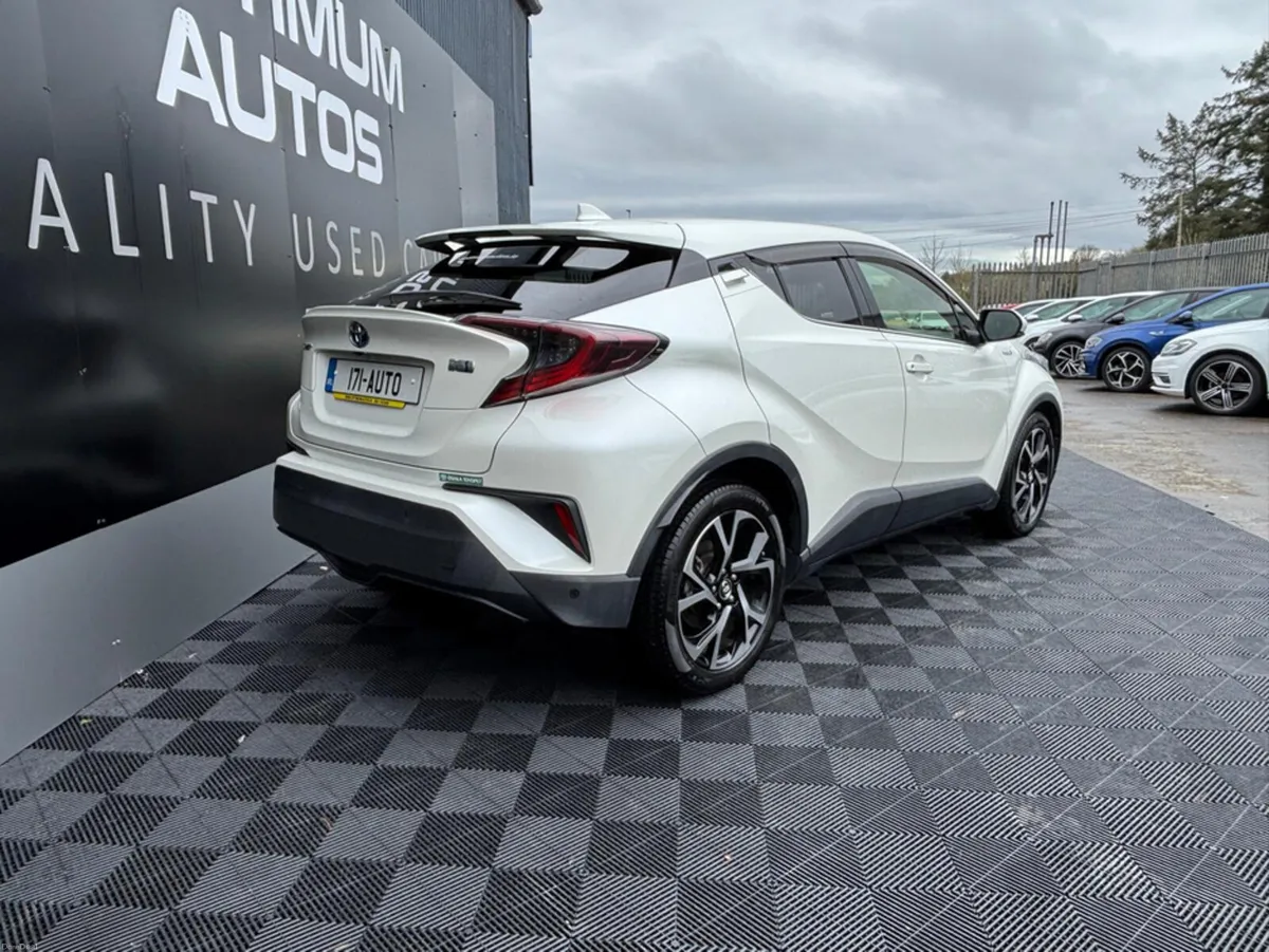Toyota C-HR Toyota CHR 1.8 self charging hybrid, l - Image 2