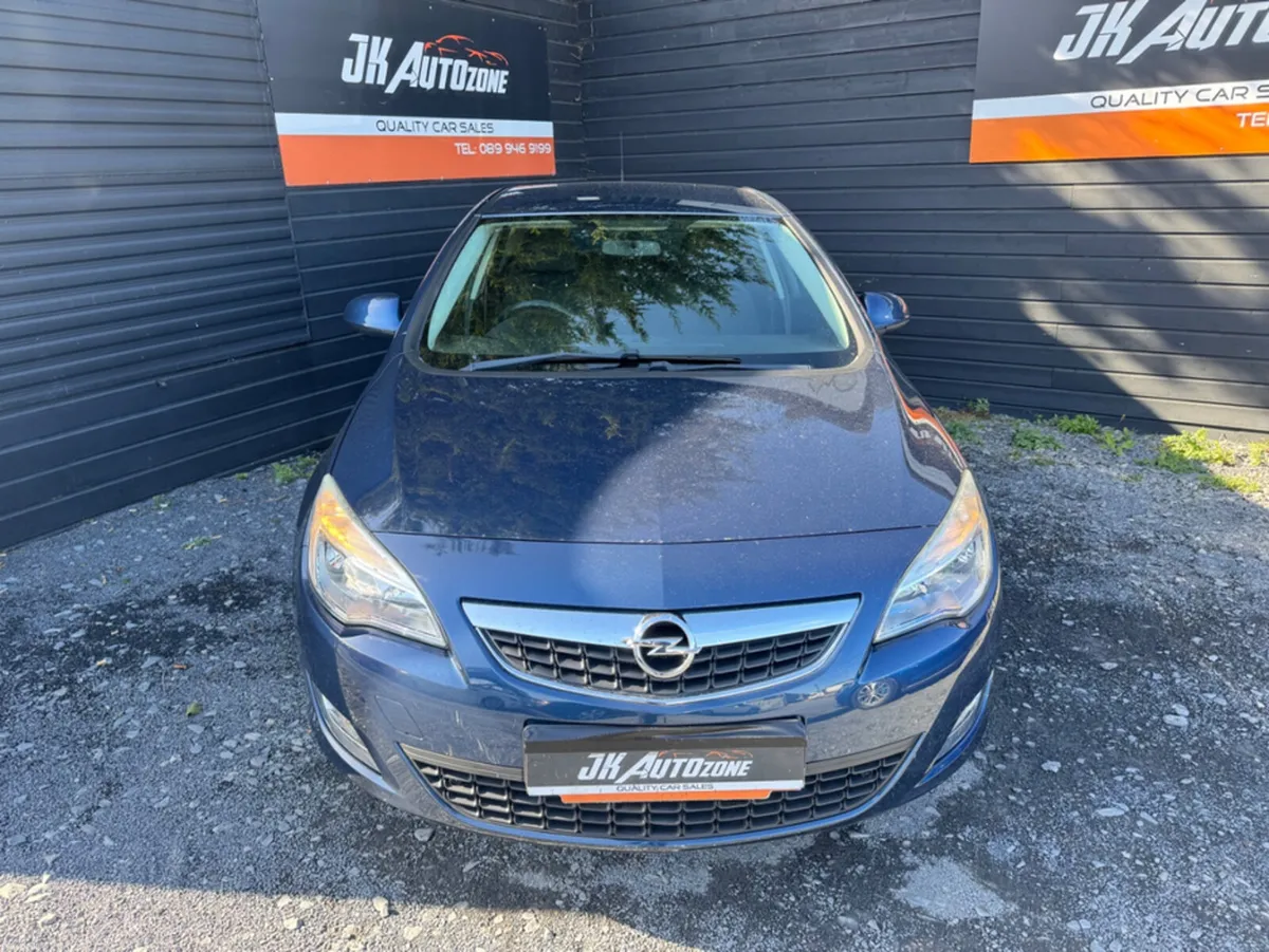 Opel Astra S 1.4 I 100PS 5DR - Image 2