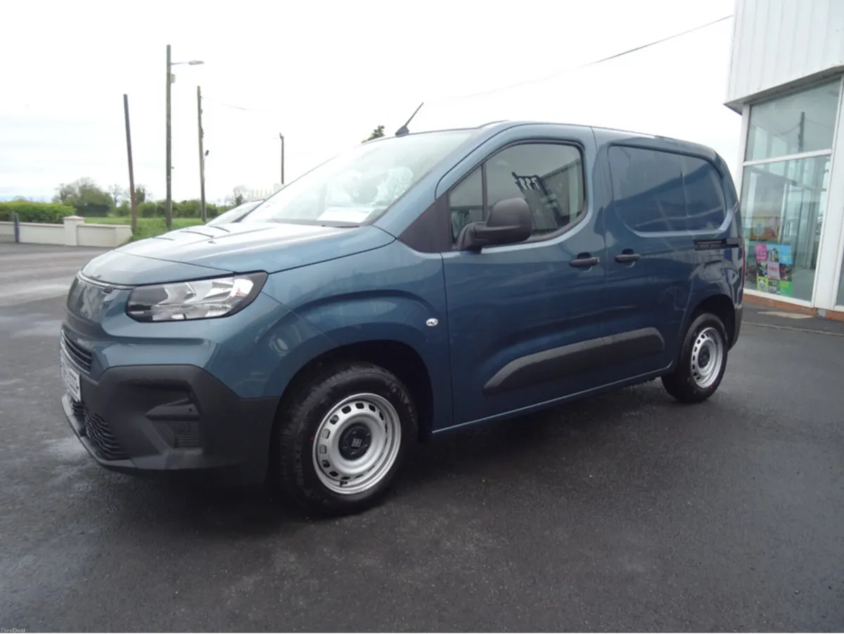 Fiat Doblo SWB 1.5  ***SALE PRICE *** - Image 2