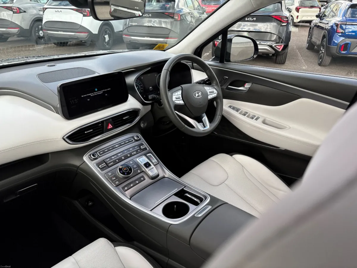 Hyundai Santa Fe PREMIUM PHEV 5DR AUTO - Image 4