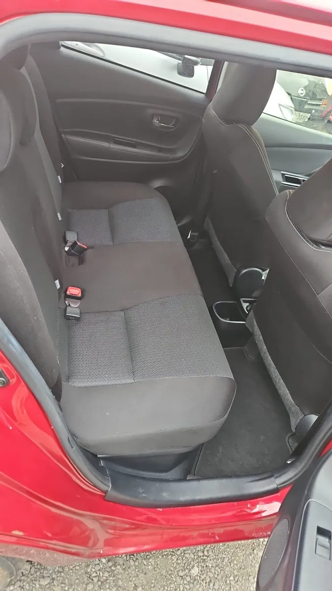 Toyota vitz 2019 1.5 L hybrid push start 67000 - Image 3