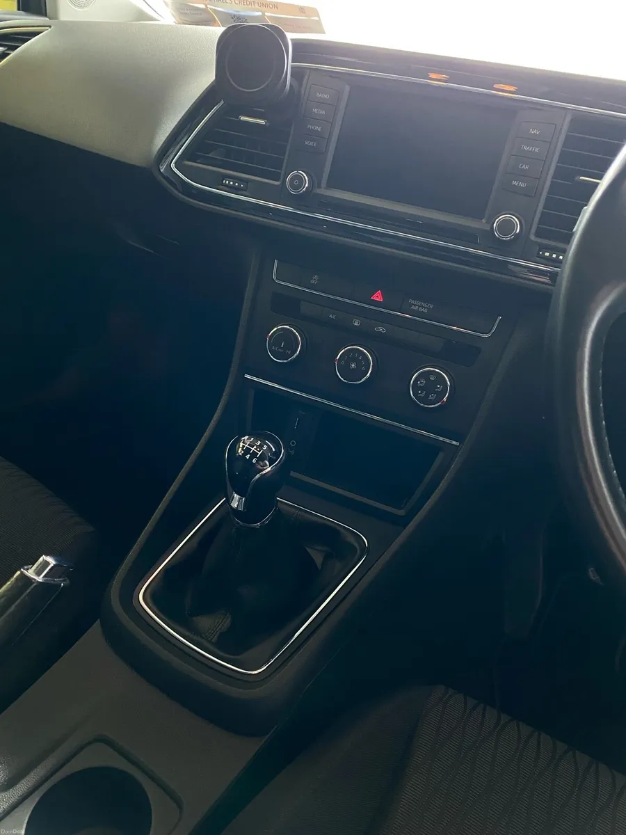 Seat Leon 2016 1.2tsi OPEN TO OFFERS ( Low kms ) - Image 4