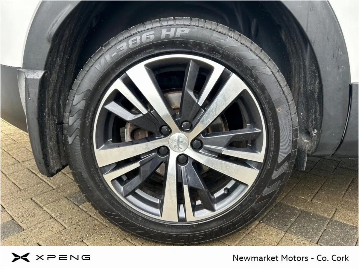 Peugeot 3008 1.2 PETROL 130BHP ALLURE - Image 2