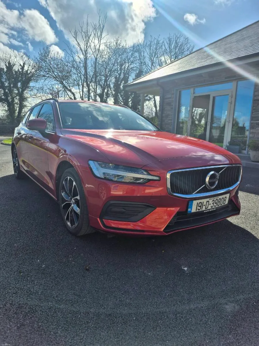 Volvo V60 - Image 1