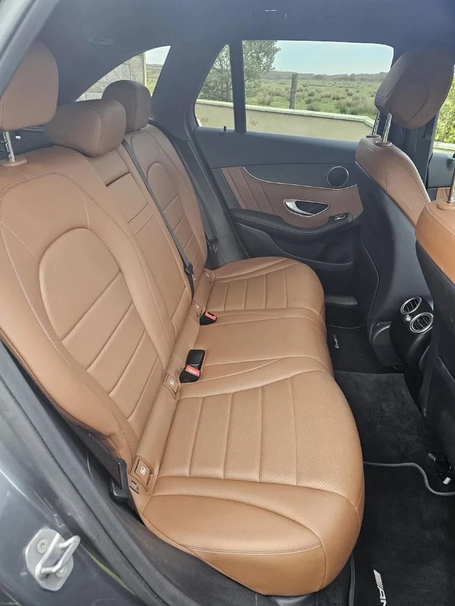 Mercedes-Benz GLC 2021 - Image 3