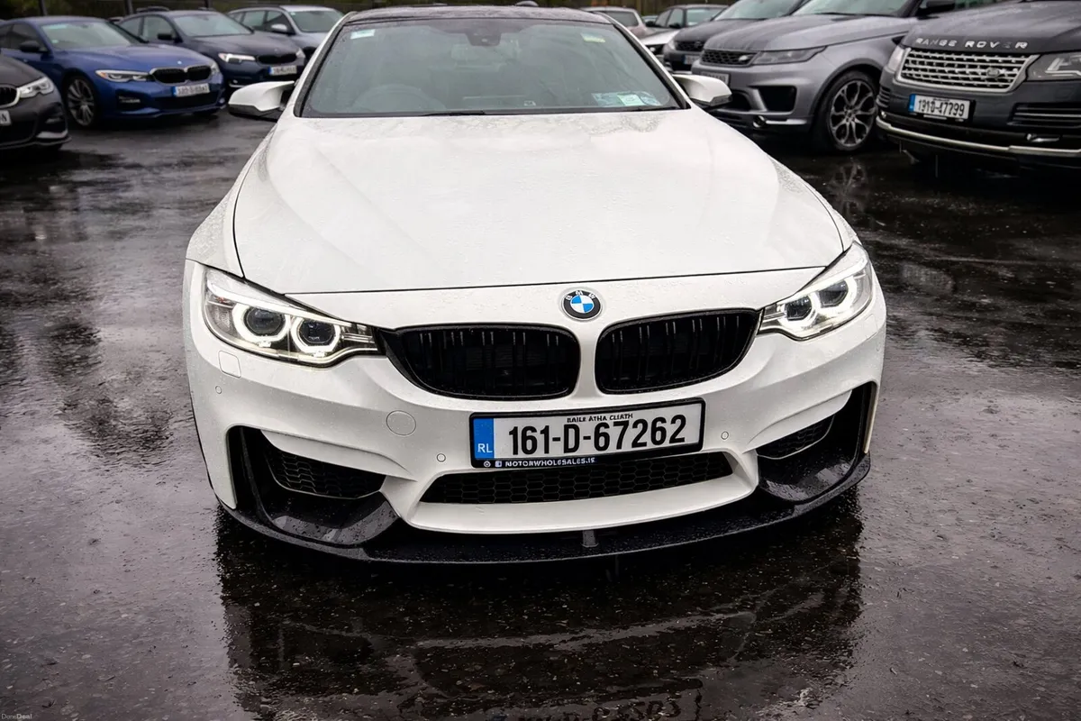 161 BMW M4 F82 DCT LOW KMS MINERAL WHITE - Image 3