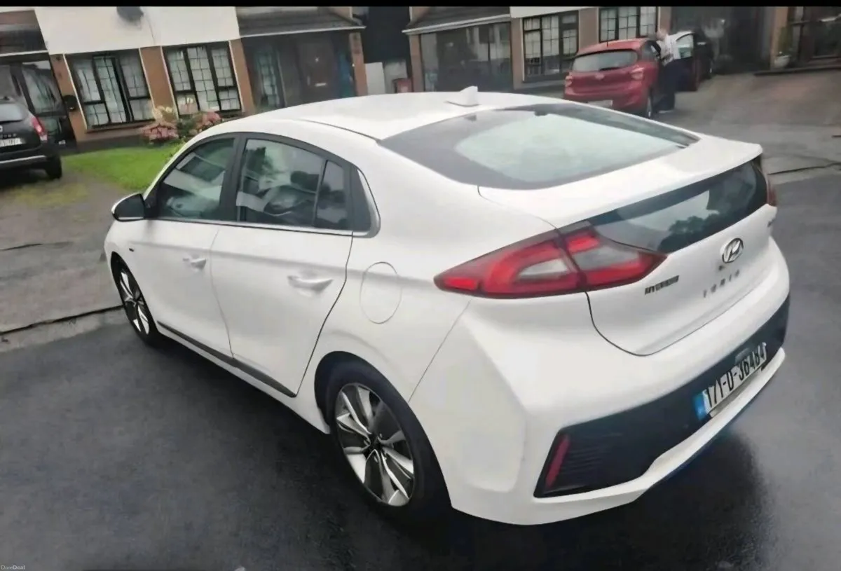 Car - Image 6
