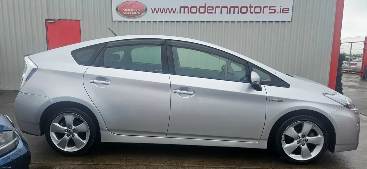 Toyota Prius spirit hybrid/petrol facelift model - Image 4