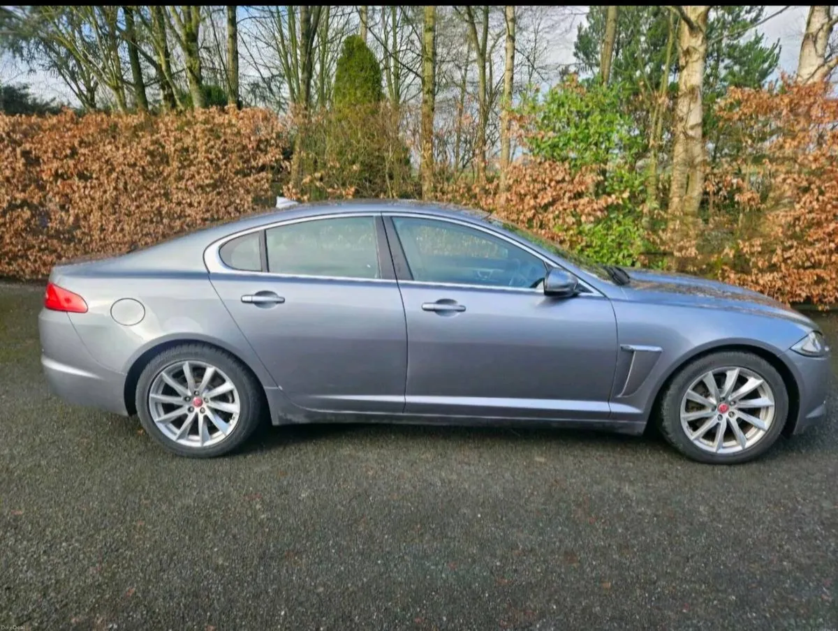 Jaguar XF 2.2D LUXURY 197bhp - Image 2