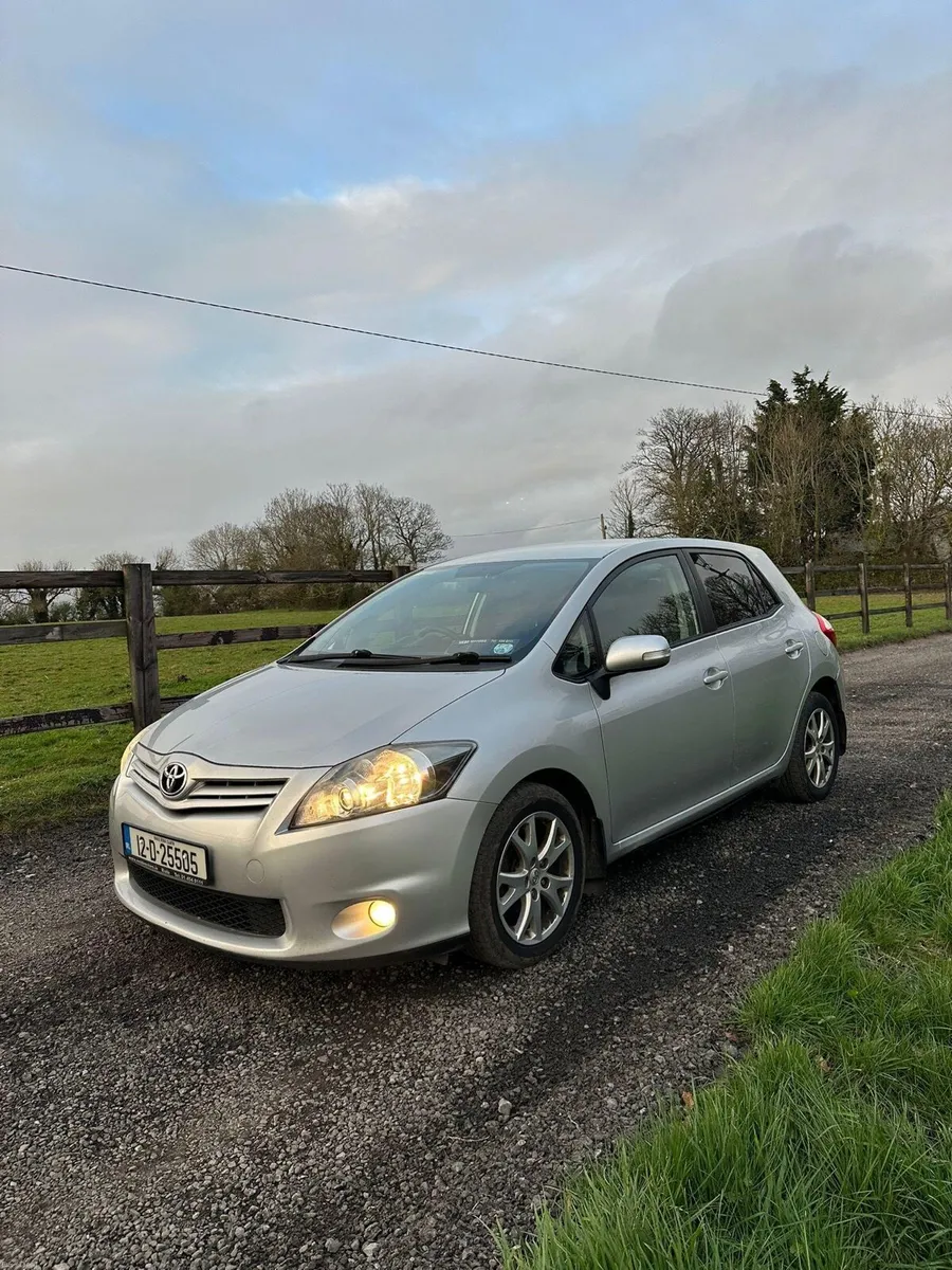 Toyota Auris 2012 Automatic - Image 1