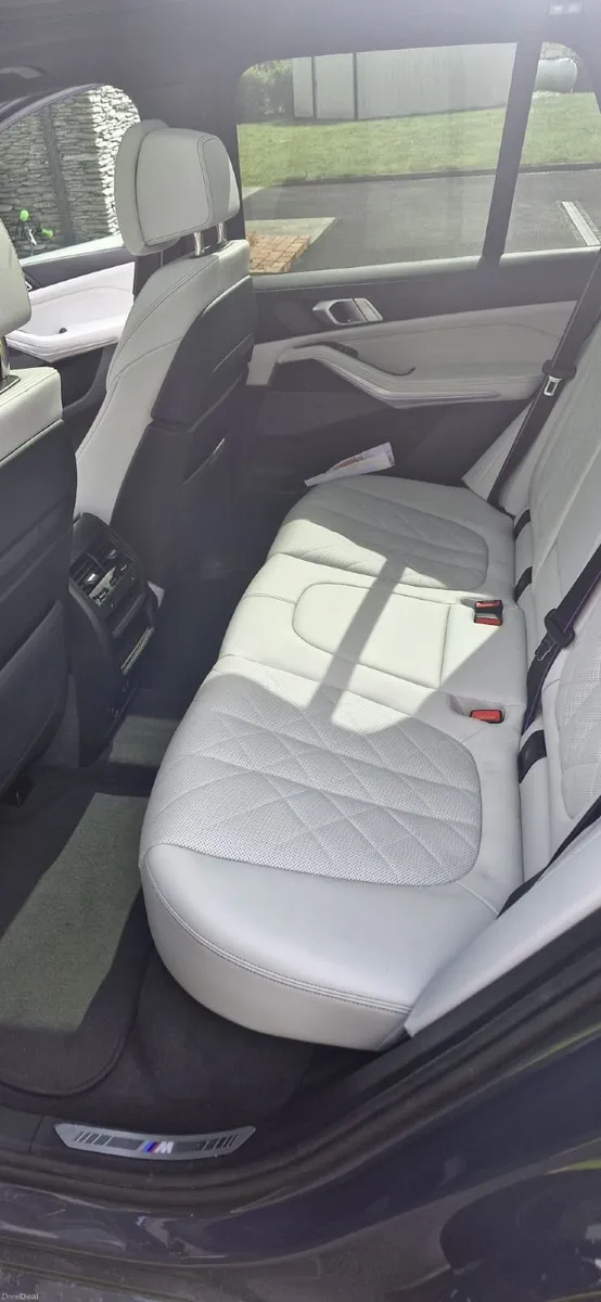 BMW X5 M SPORT XDRIVE50E X5MH - 2025 (251) - Image 3