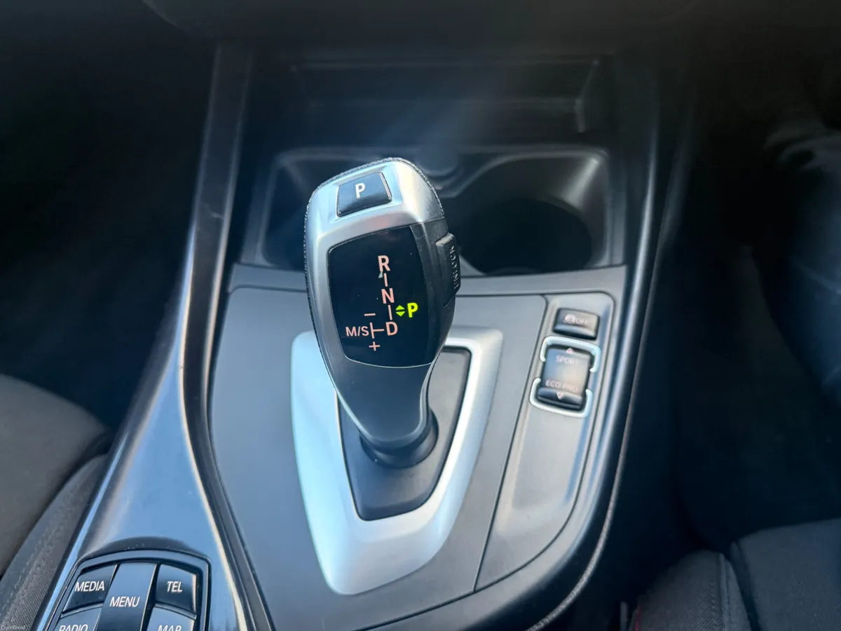 116i SPORT AUTO LOW MILEAGE - Image 3