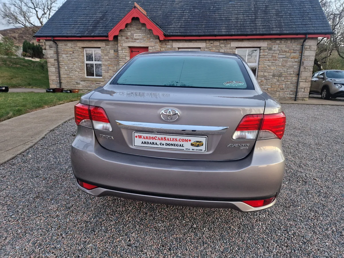 Toyota Avensis 2015 - Image 2