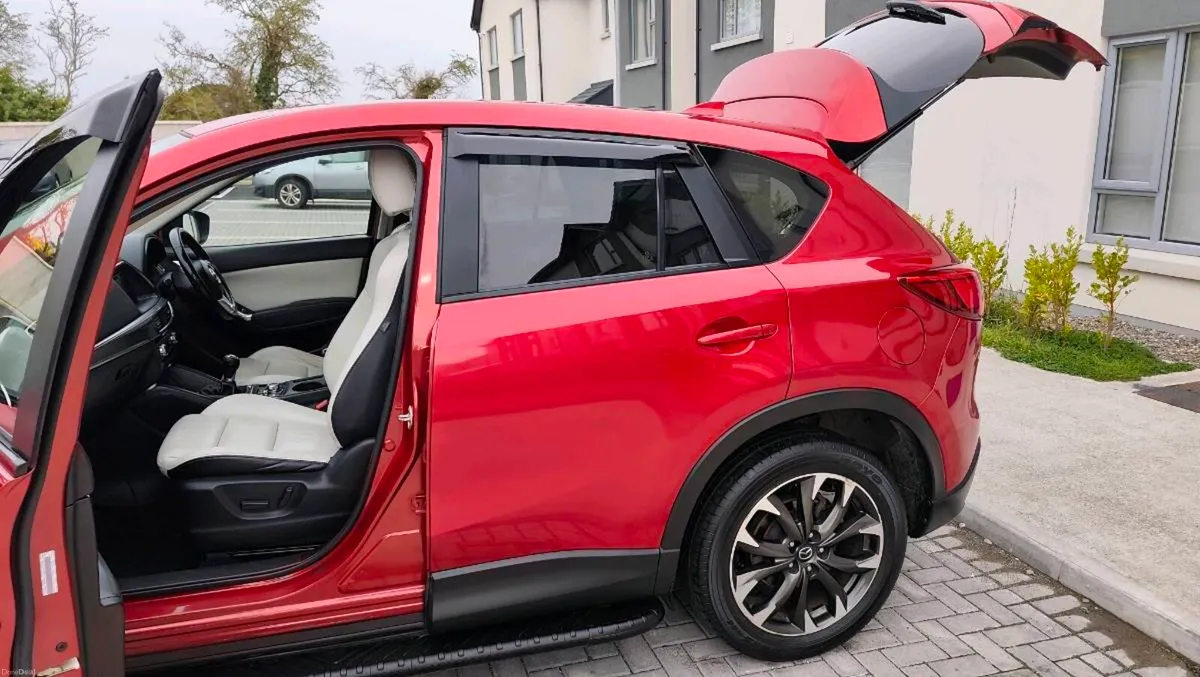 2017 Mazda CX-5 Platinum - Image 4