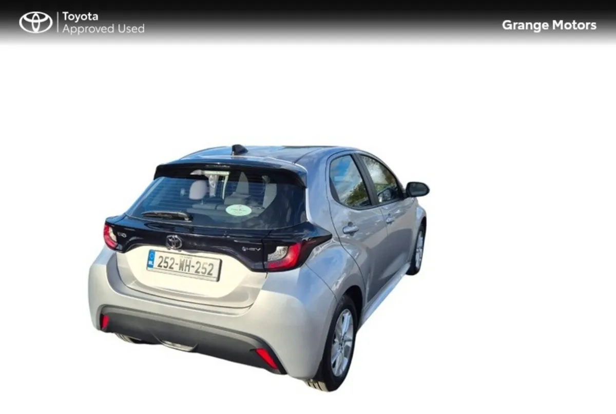 Toyota Yaris HYBRID 1.5 LUNA 5DR**DEMO MODEL** - Image 3