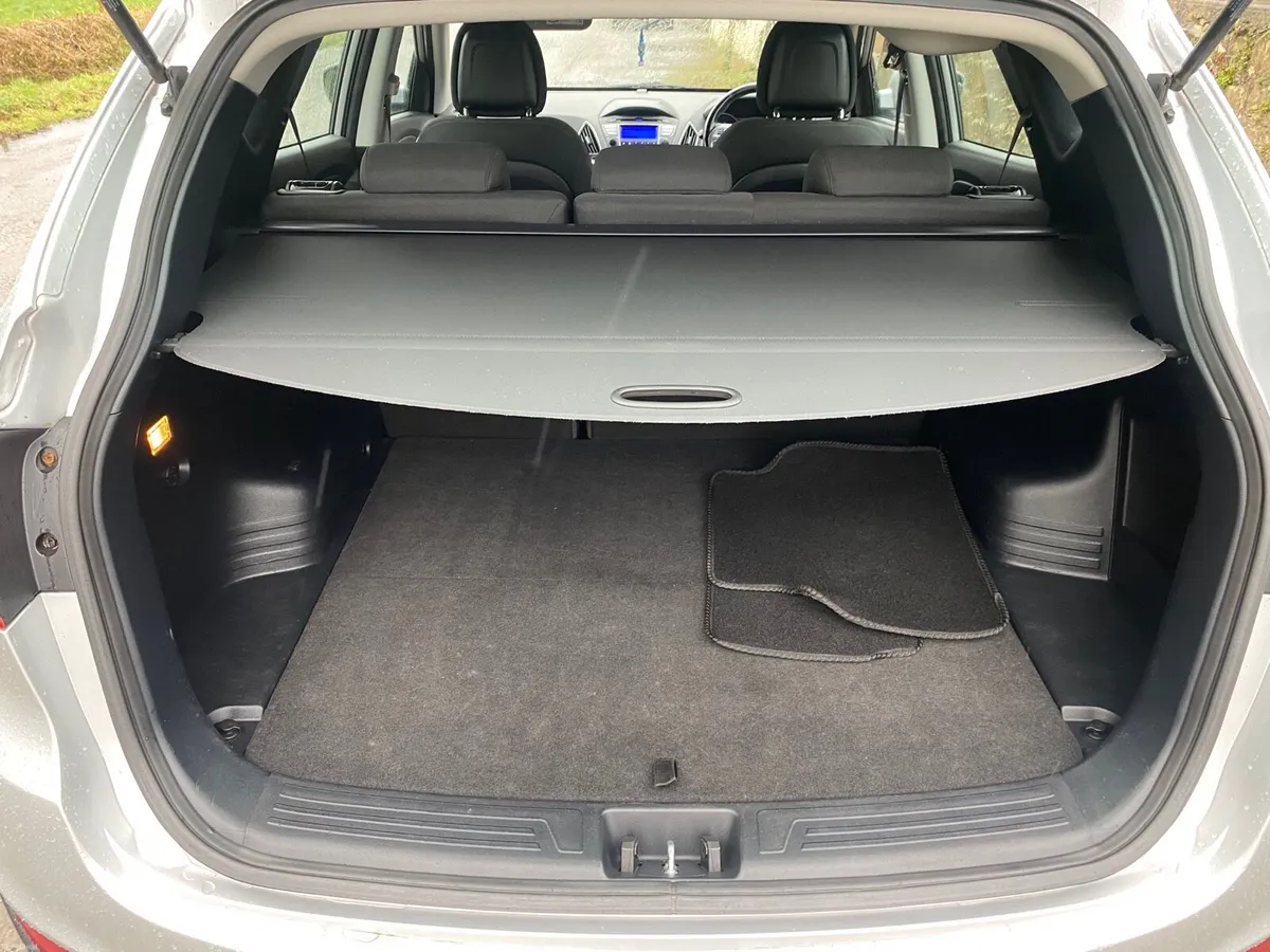 152 HYUNDAI Ix35 NCT 5/27 TAXED 6/26 - Image 4