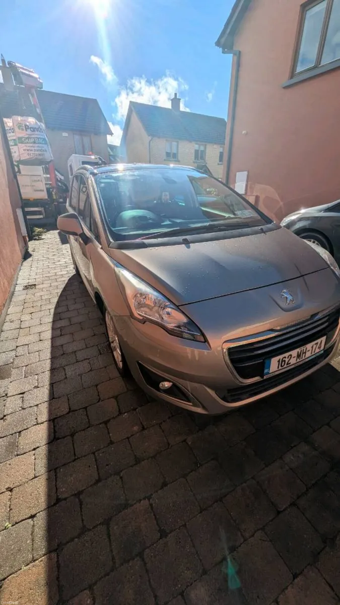 Peugeot 5008 - Image 2