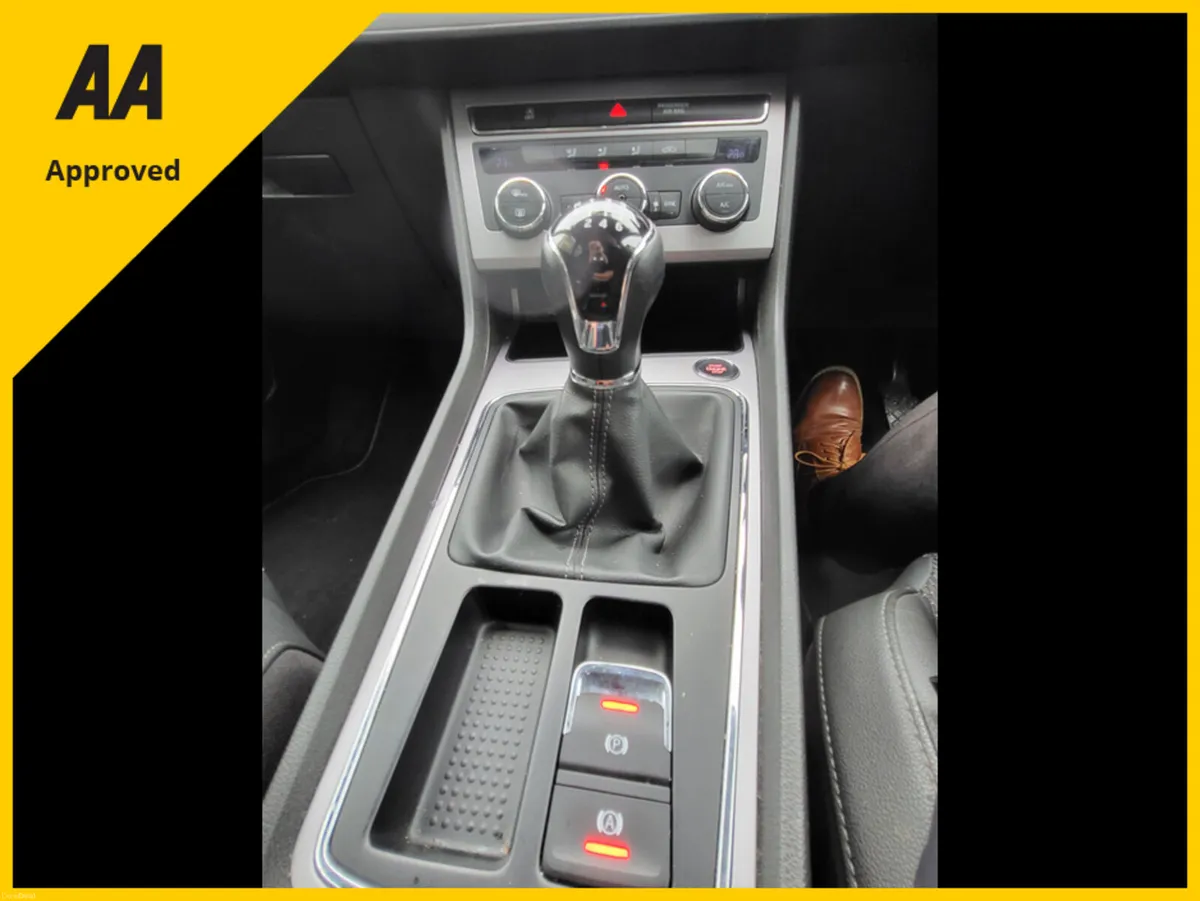 SEAT Leon 1.5 TSI 130HP XCELLENCE 5DR - Image 4