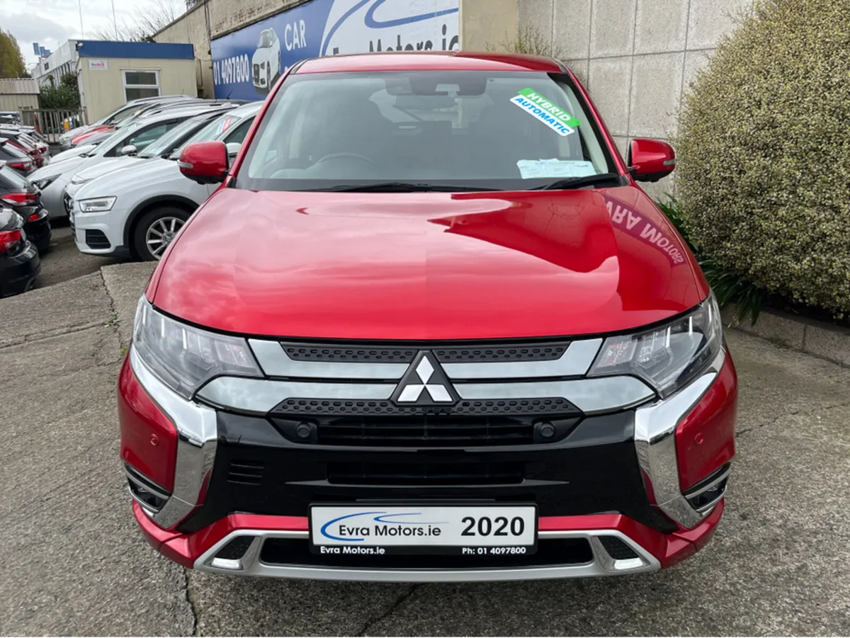 Mitsubishi Outlander G 4WD PLUS PHEV PLUG IN HYBRI - Image 2