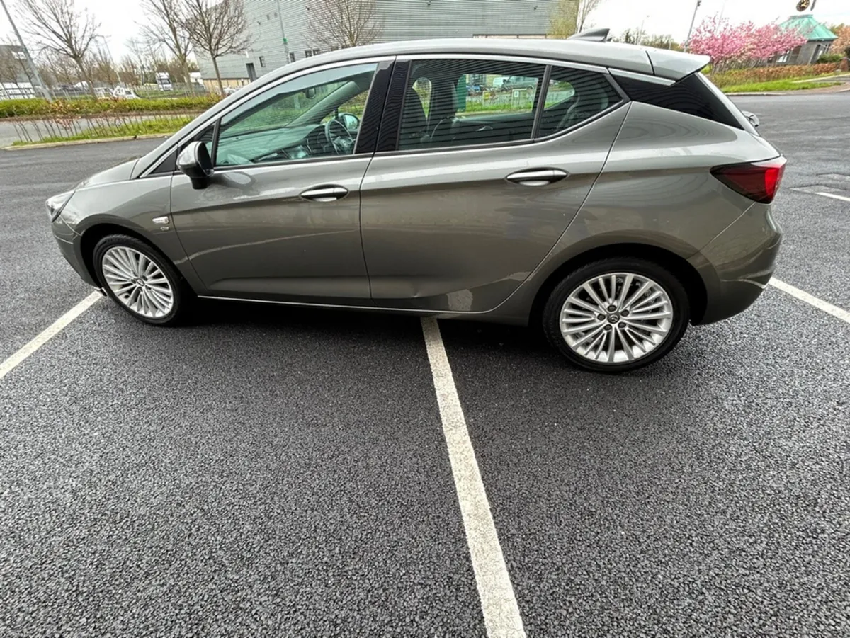 Opel Astra ELITE 1.0T 5DR ** FULL LEATHER INTERIOR - Image 5