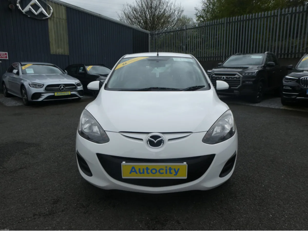 Mazda Demio DE3FS 5DR AUTO - Image 3