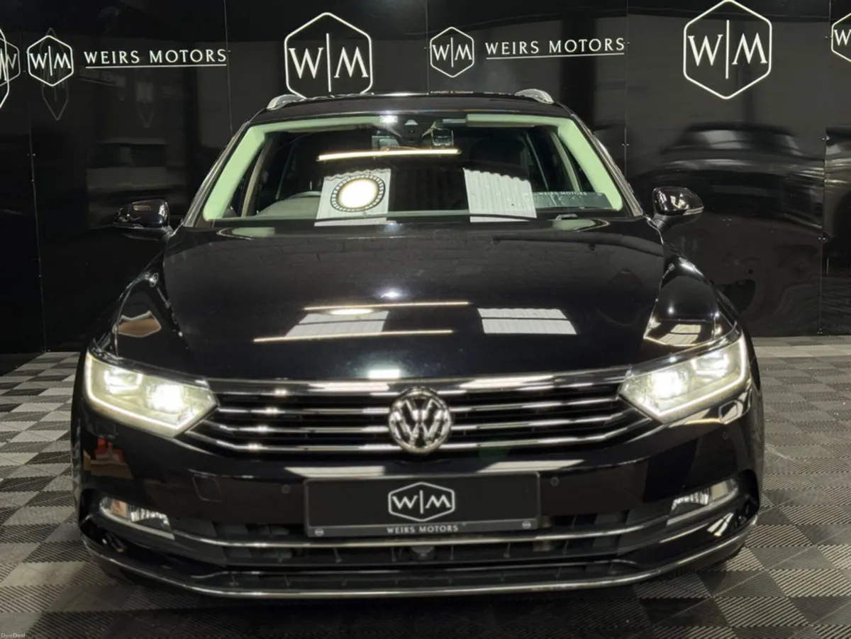 Volkswagen Passat HIGHLINE//AUTOMATIC//ONLY 70,681 - Image 4