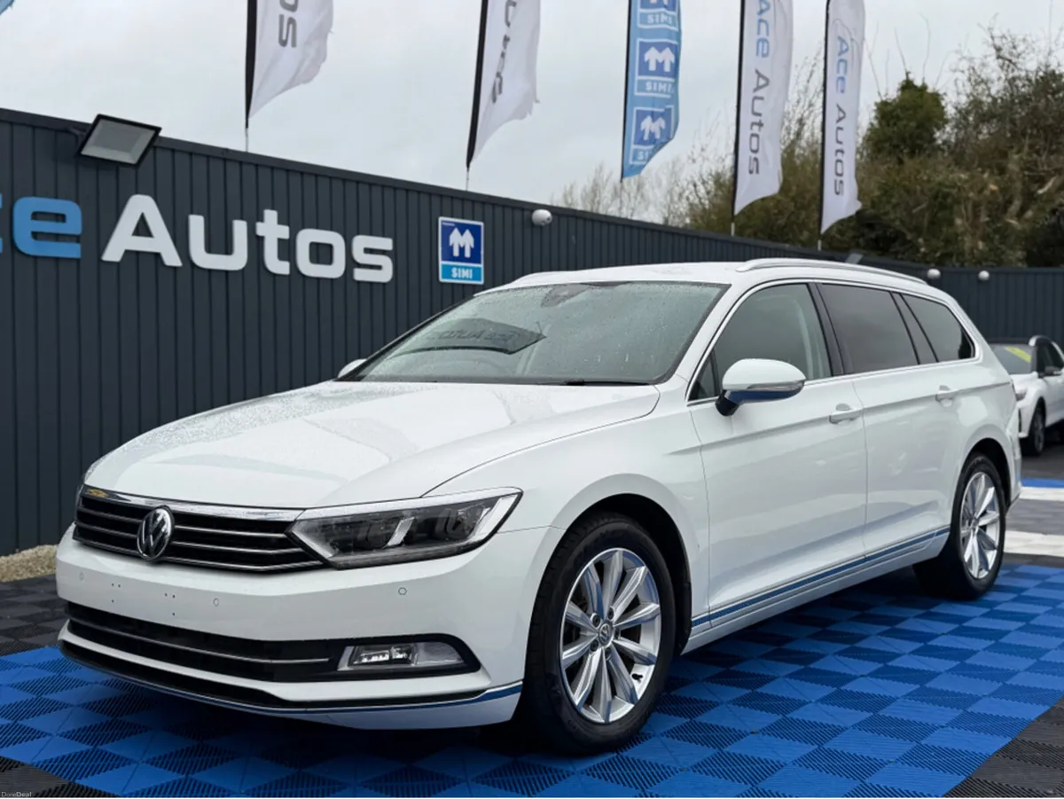 Volkswagen Passat HIGHLINE - 2.0L DIESEL - AUTO - - Image 3