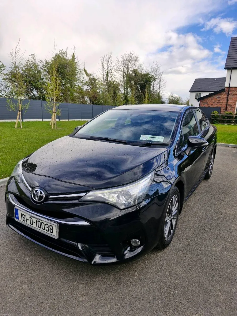 Toyota Avensis 2016 1.6diesel low km - Image 1